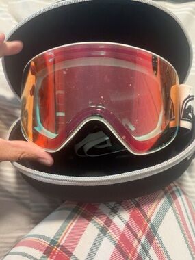 Glade Snow Goggles with Pink Mirrored Lens